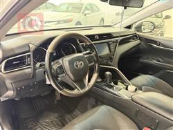 تۆیۆتا کامری